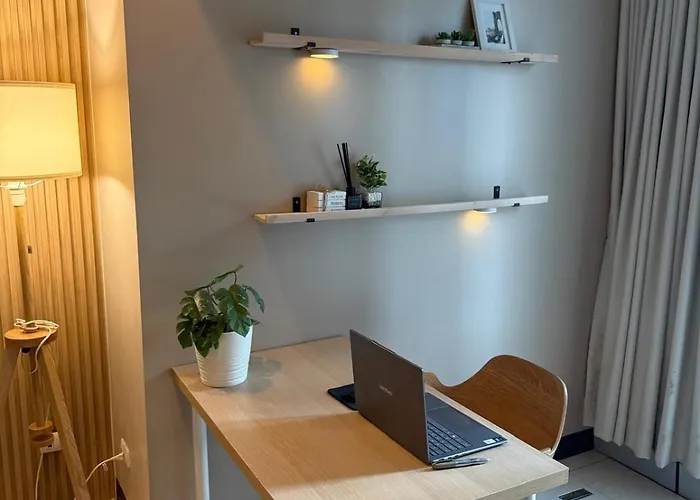 Uptown Parksuites Bgc & Free Parking *